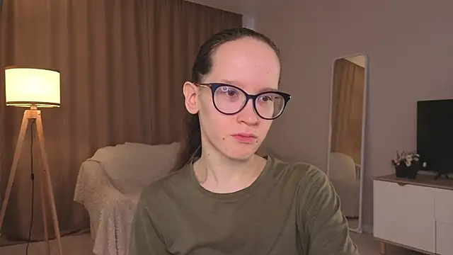 Snapshot of BettyBrowni chatting on 05.14.26 BettyBrowni online show from 05.14.26