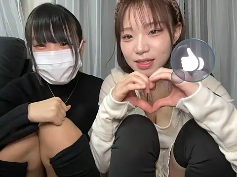 Snapshot of Riri__oo chatting on 01.11.25 Riri oo online show from 01.11.25