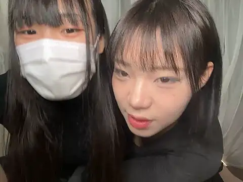 Snapshot of Riri__oo chatting on 03.01.25 Riri oo online show from 03.01.25