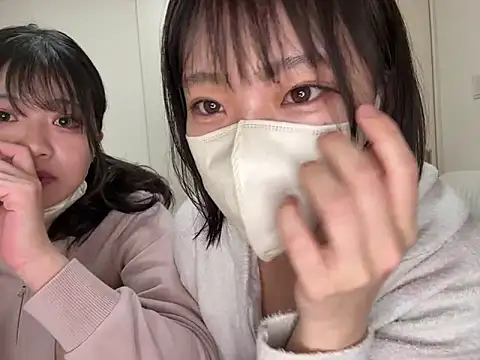 Snapshot of Riri__oo chatting on 03.19.25 Riri oo online show from 03.19.25