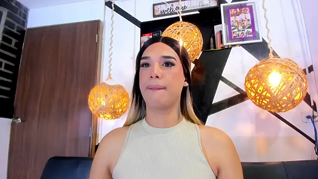 victoria aleia  online show from 10.29.25