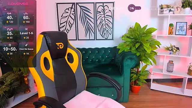 Viola  Shy online show from 03.08.25