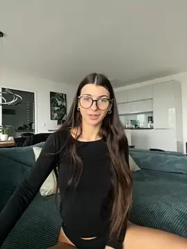 Snapshot of Wildberry_ chatting on 11.16.25 Wildberry online show from 11.16.25