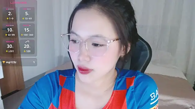 Snapshot of Lin_SiYee chatting on 02.25.25 Lin SiYee online show from 02.25.25