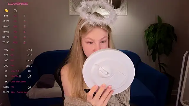 Sarra Cooper online show from 02.12.25