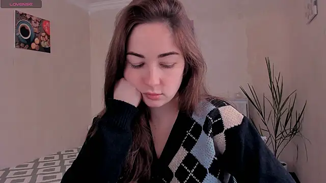 Snapshot of cClandesTina chatting on 11.20.25 cClandesTina online show from 11.20.25