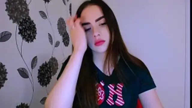 Snapshot of _your_fantasy_girl chatting on 12.04.25 your fantasy girl online show from 12.04.25