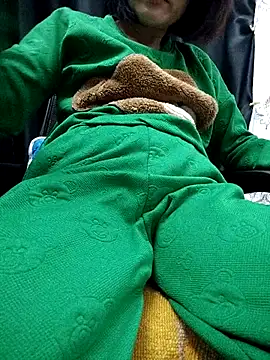 Haralushiaaa online show from 12.20.25