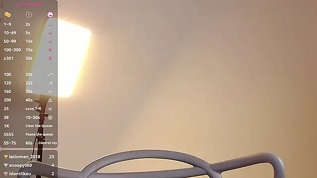 Snapshot of littleebluee chatting on 02.27.25 littleebluee online show from 02.27.25