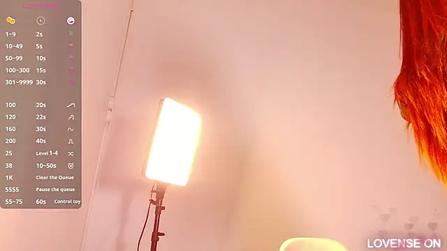 Snapshot of littleebluee chatting on 03.15.25 littleebluee online show from 03.15.25