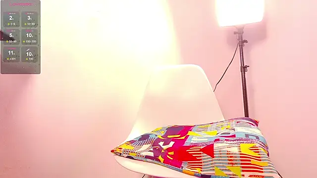 Snapshot of littleebluee chatting on 03.17.25 littleebluee online show from 03.17.25