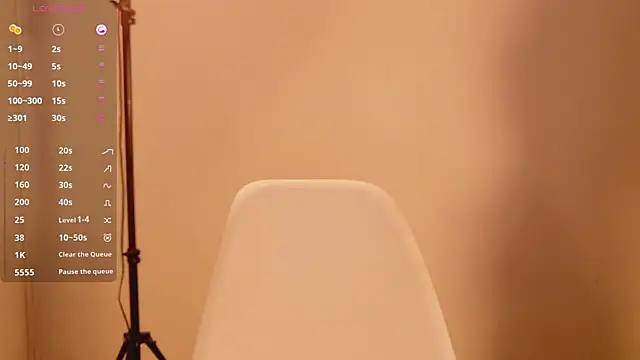 Snapshot of littleebluee chatting on 09.24.25 littleebluee online show from 09.24.25