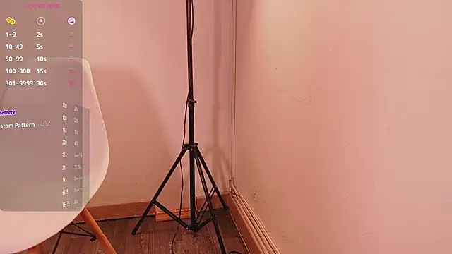 Snapshot of littleebluee chatting on 09.30.25 littleebluee online show from 09.30.25