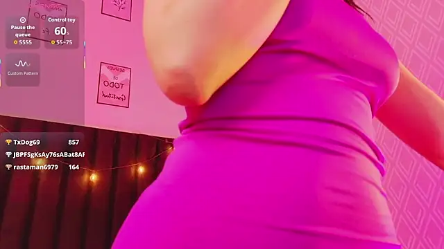 Snapshot of littleebluee chatting on 10.03.25 littleebluee online show from 10.03.25