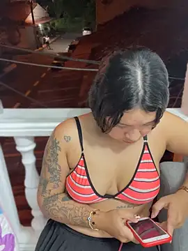 Pretty Isadora online show from 01.11.25