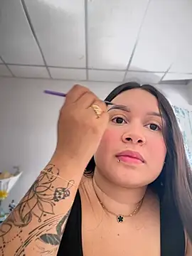 Pretty Isadora online show from 03.03.25