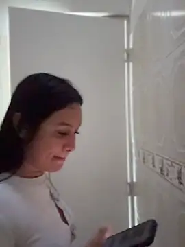 Pretty Isadora online show from 09.25.25