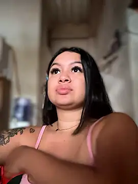 Pretty Isadora online show from 01.11.26