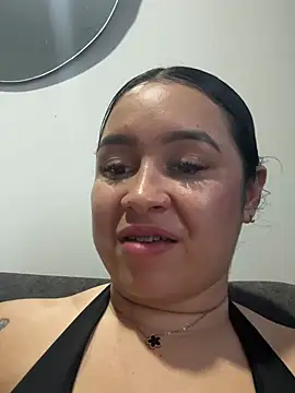 Snapshot of Pretty_Isadora chatting on 05.04.26 Pretty Isadora online show from 05.04.26