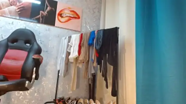 Samantabrown  online show from 02.14.26