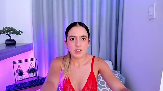 Lucyortiz  online show from 01.08.25