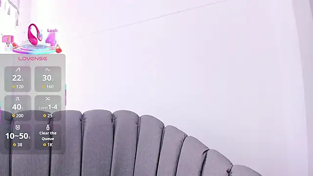 Alexandra Torress online show from 11.12.25