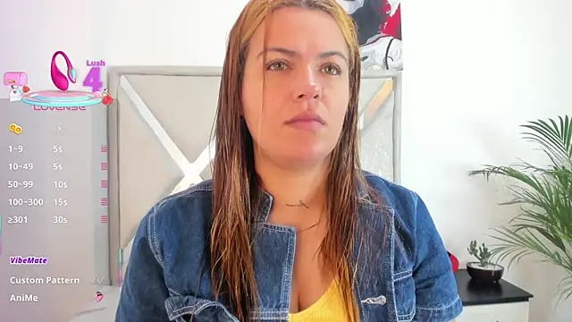 Snapshot of Alexandra_Torress chatting on 01.16.26 Alexandra Torress online show from 01.16.26