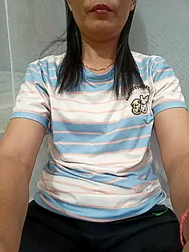 Snapshot of Asian_girl13 chatting on 06.10.26 Asian girl13 online show from 06.10.26