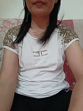 Snapshot of Asian_girl13 chatting on 06.14.26 Asian girl13 online show from 06.14.26