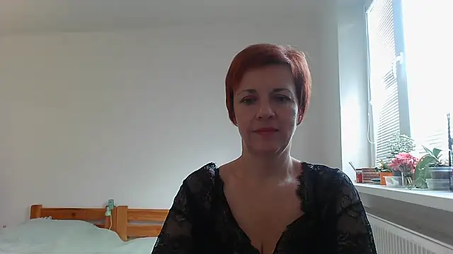 Snapshot of LoraLoraMay chatting on 10.09.25 LoraLoraMay online show from 10.09.25
