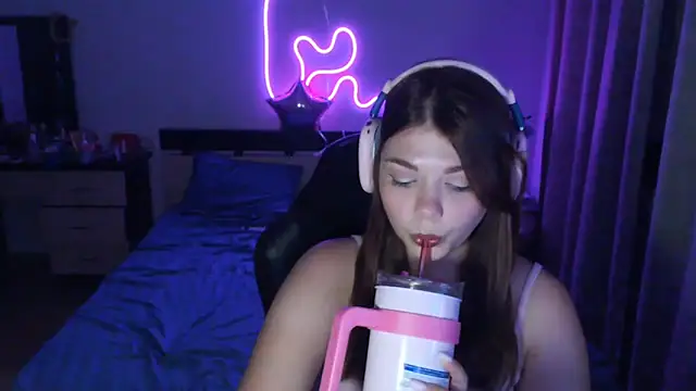 helengilmor online show from 09.10.25