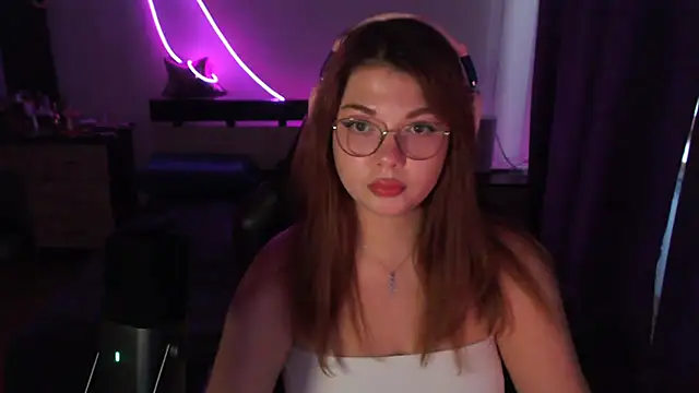 helengilmor online show from 10.14.25