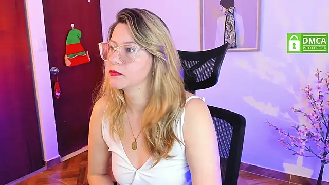 Snapshot of Chanelll_Taylorr_ chatting on 12.26.24 Chanelll Taylorr online show from 12.26.24