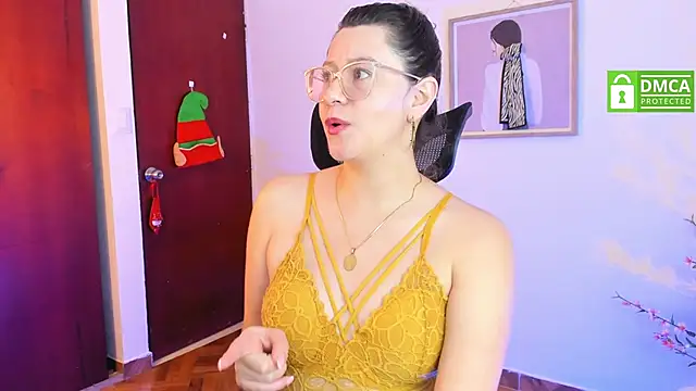 Snapshot of Chanelll_Taylorr_ chatting on 12.28.24 Chanelll Taylorr online show from 12.28.24