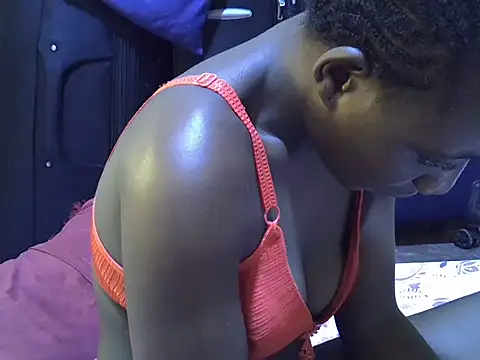 Adaline-Paris online show from 10.25.25