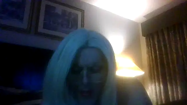 Snapshot of SassyCrystal77 chatting on 03.16.26 SassyCrystal77 online show from 03.16.26