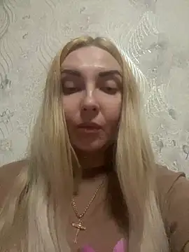 Snapshot of Aleksandrakis chatting on 12.31.24 Aleksandrakis online show from 12.31.24