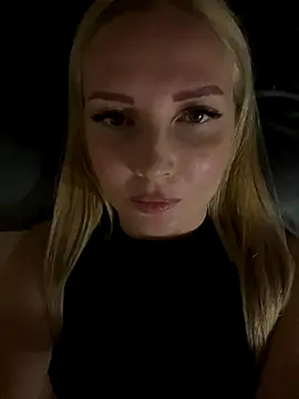 Snapshot of Aleksandrakis chatting on 09.10.25 Aleksandrakis online show from 09.10.25