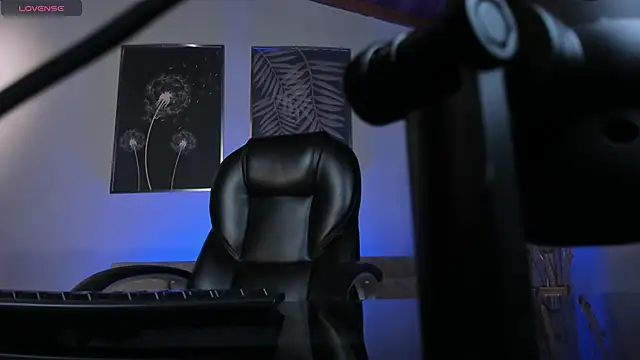 SamanthaKlein  online show from 01.29.25