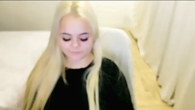 lovely-eyes online show from 12.08.24