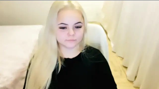 lovely-eyes online show from 12.08.24