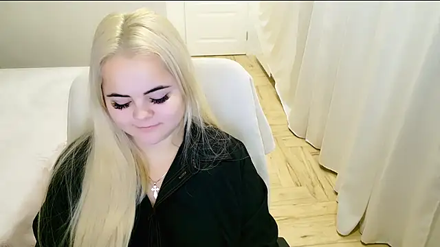 lovely-eyes online show from 12.11.24