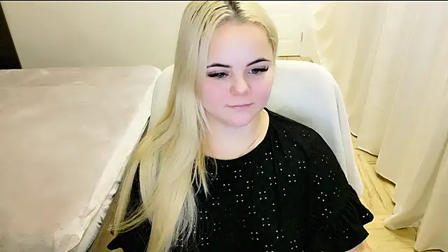 lovely-eyes online show from 01.03.25