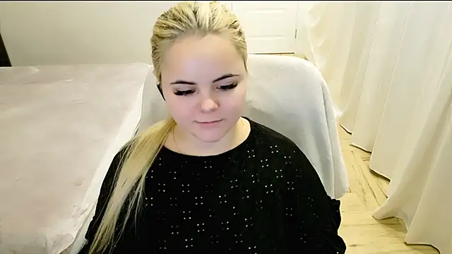 lovely-eyes online show from 01.04.25