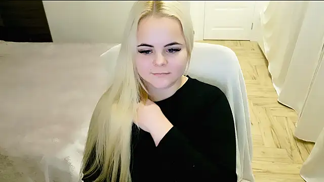 lovely-eyes online show from 01.24.25