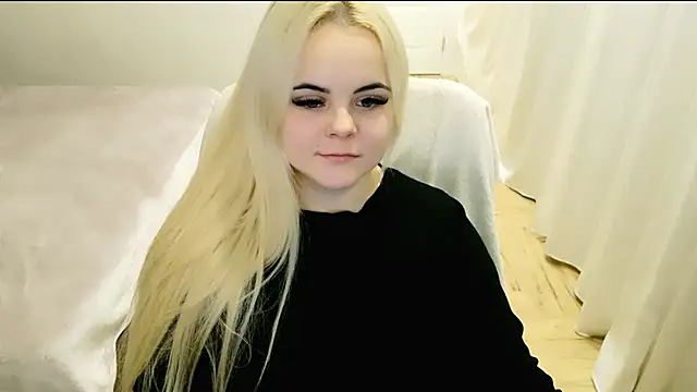 lovely-eyes online show from 02.07.25