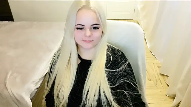 lovely-eyes online show from 02.24.25