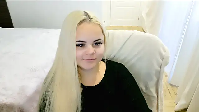 lovely-eyes online show from 03.19.25