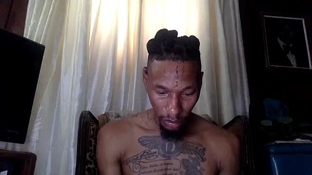 KingDerRico online show from 11.20.25