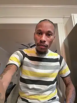 Snapshot of KingDerRico chatting on 03.19.26 KingDerRico online show from 03.19.26